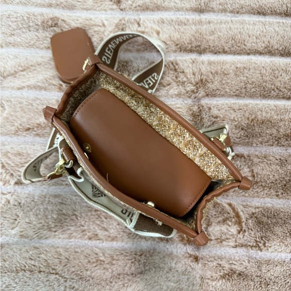 Steve Madden Tan Crossbody Bag - Picture 5 of 5
